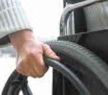 Osoby niepełnosprawne mogą starać się o staże. (fot. sxc)