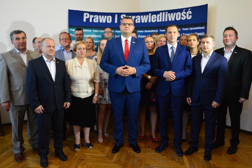 Jarosław Szlachetka i komitet poparcia jego osoby jako...