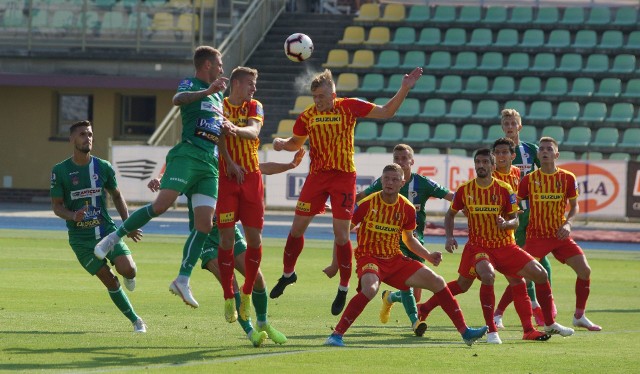 Korona Kielce przegrała z KKS Kalisz 0:2 i pożegnała się z Fortuna Pucharem Polski.