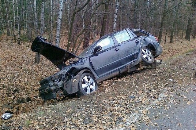 Do wypadku doszło po 14 na drodze Jełowa - Bierdzany.