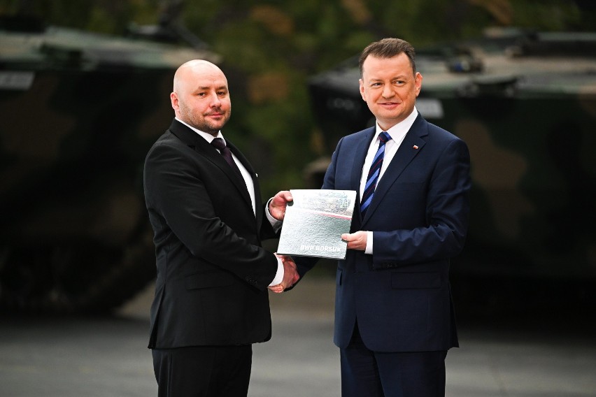 Wicepremier, minister obrony narodowej Mariusz Błaszczak i...