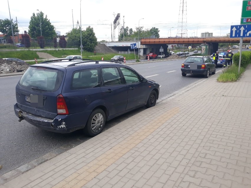 Wypadek trzech samochodów przy estakadzie Gądowianka. Jedna osoba ranna