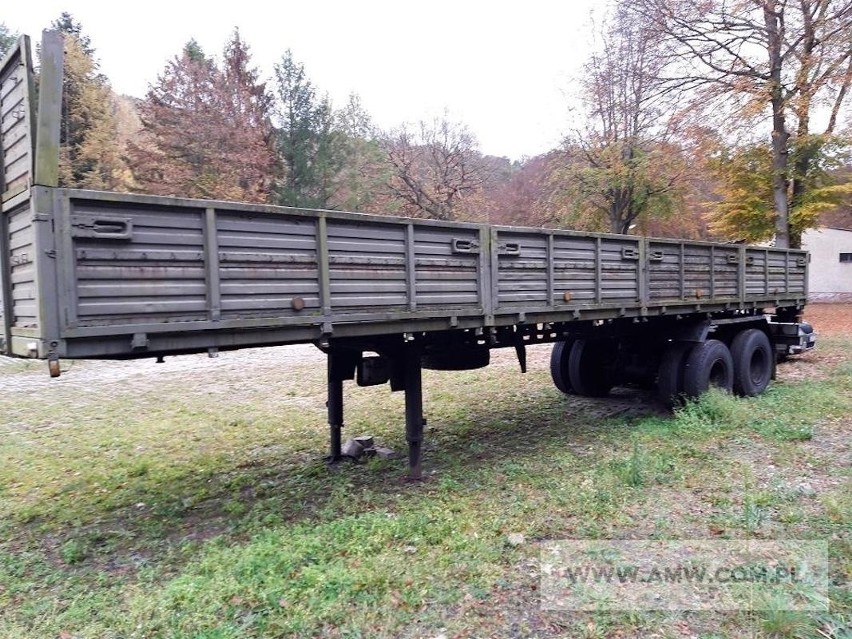 Naczepa transportowa D-18 (ład. 19 t)...