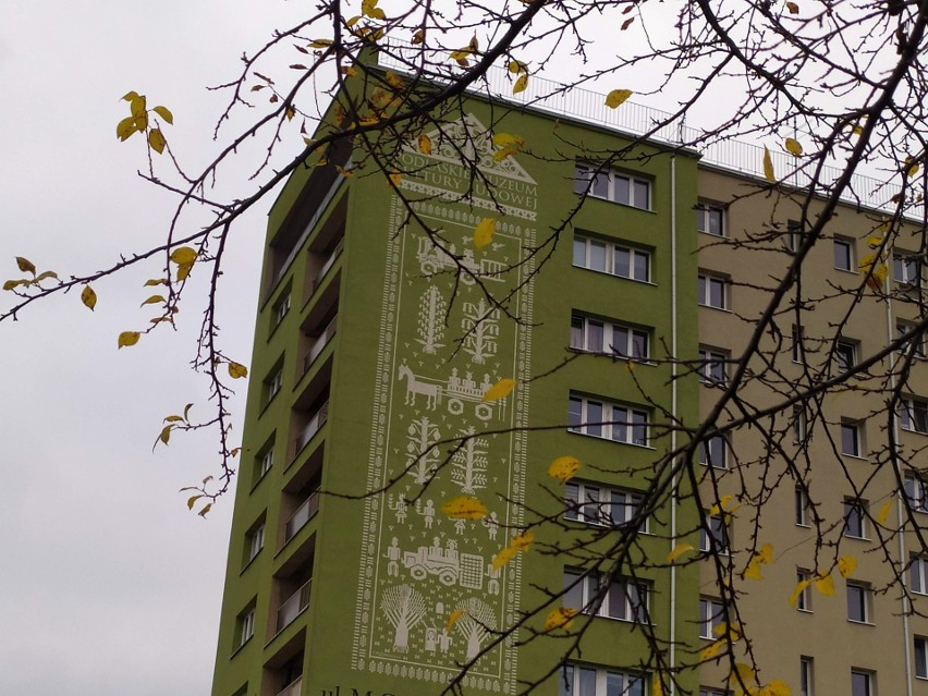 Ul. Marii Skłodowskiej-Curie 13. Tu mieści się budynek zwany...