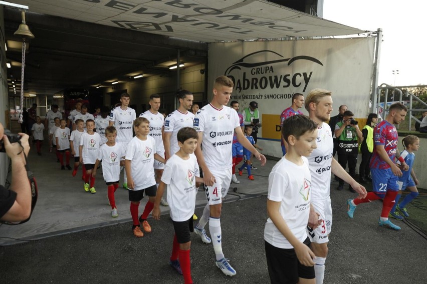 Piłkarze Górnika Zabrze pokonali Raków Częstochowa...