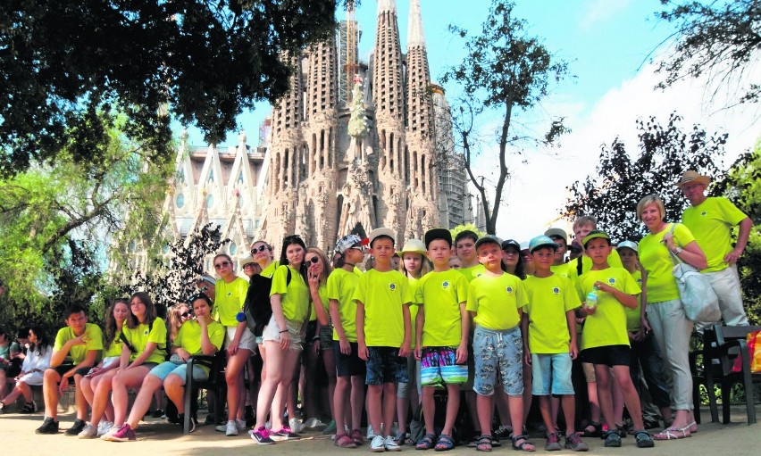 Pod Sagrada Familia w Barcelonie. Opiekunowie: Anna...