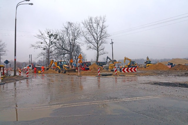 Budowa ronda na Pomorskiej ma zakończyć się w IV Kwartale tego roku.