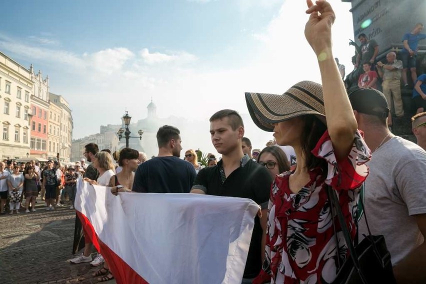 Tak Kraków uczcił 74. rocznicę wybuchu Powstania Warszawskiego