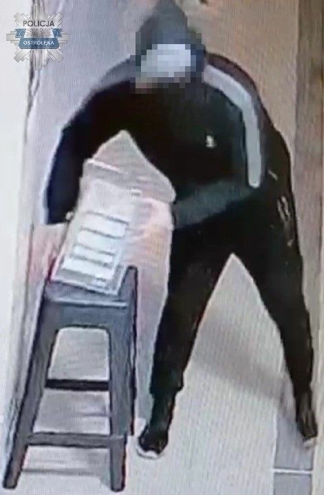 Mężczyzna ukradł skarbonkę z datkami dla 2-letniego chłopca. Został zatrzymany przez policję