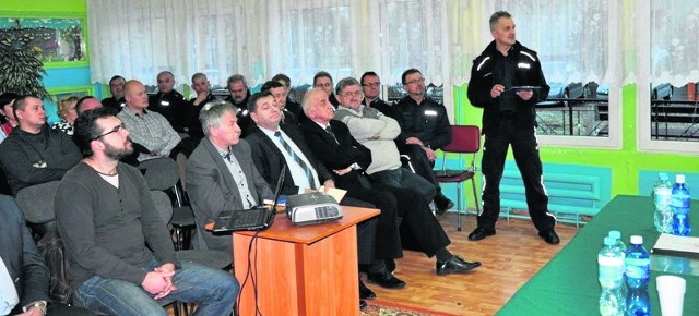 Debata w Przysusze miała na celu poprawę bezpieczeństwa mieszkańców powiatu przysuskiego.