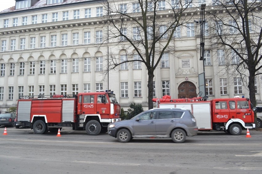 Alarm w Sądzie w Gliwicach. Niebezpieczna substancja w...