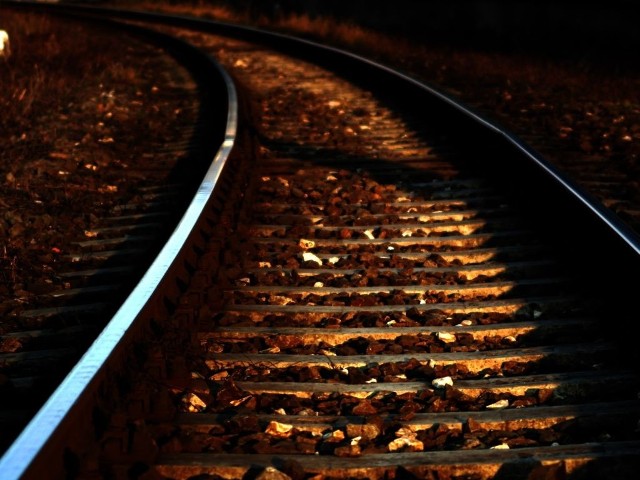 Do tragedii doszło na przejeździe kolejowym w Kotomierzu.