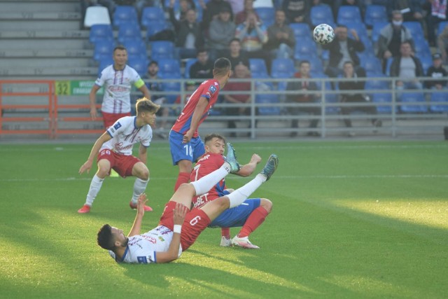 18.09.2020 r. Podbeskidzie przegrało w 4. kolejce z Rakowem 1:4. Teraz poszuka punktów w Gdańsku.