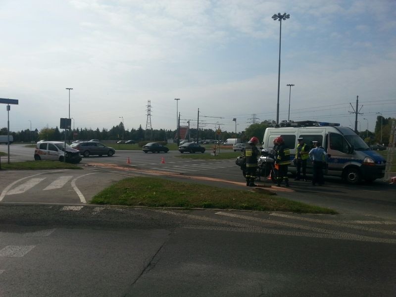 Wypadek na Rondzie Sybiraków. Jedna osoba ranna [zdjęcia]