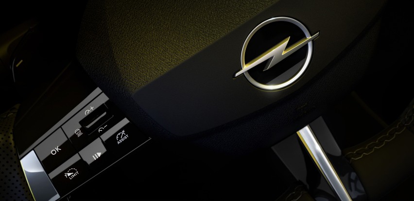 Opel pokazał zdjęcia zapowiadające przyszłą Astrę, która...