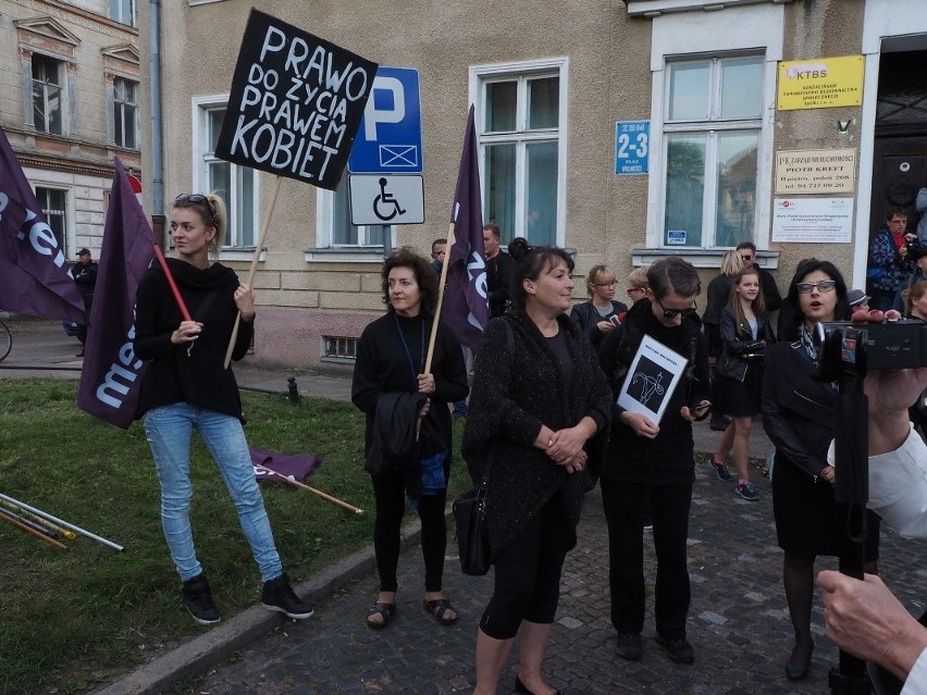 Czarny protest w Koszalinie [zdjęcia]