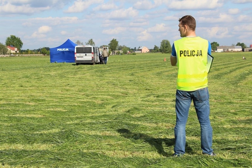 Przasnysz. Śmierć dwóch spadochroniarzy [ZDJĘCIA+WIDEO]