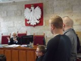 Razili zatrzymanego paralizatorem. W Kołobrzegu ruszył proces