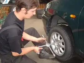 Ogumienie. czy wiesz co oznacza termin „Run flat" czy „Rim protector"?