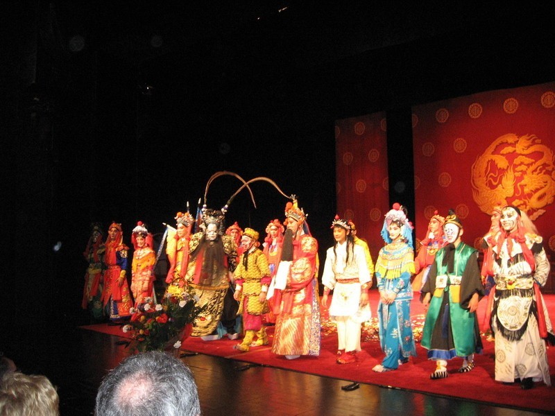 Brawa i kwiaty dla Opery z Tajwanu!