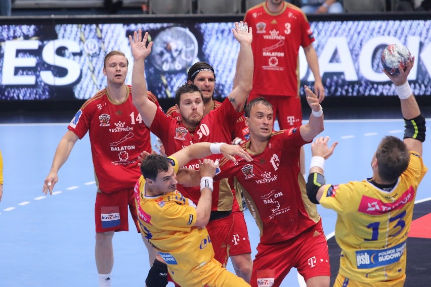 Vive Tauron Kielce po horrorze wygrał z Veszprem i zwyciężył w Lidze Mistrzów