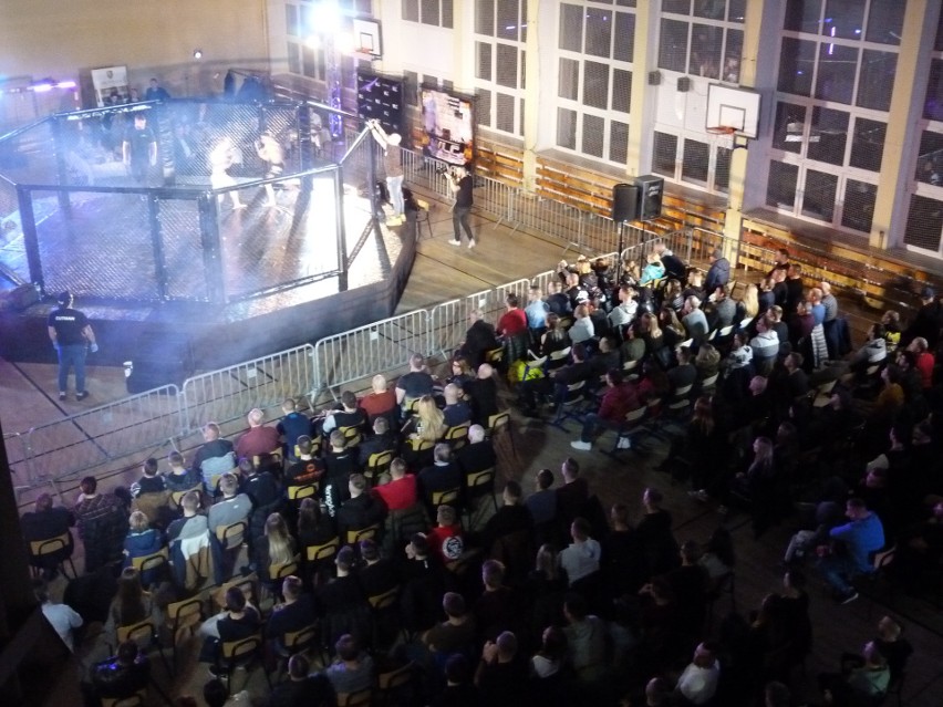 Gala MMA w Mniowie. Firek kontra Kiecana i remis w walce wieczoru (DUŻO ZDJĘĆ)