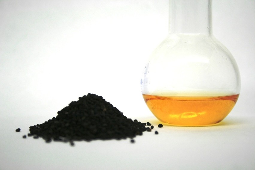 Olej z czarnuszki posiada aż 85 proc. nienasyconych kwasów...
