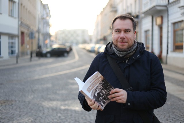 Wiesław Wróbel jest autorem monografii o ulicy Kilińskiego