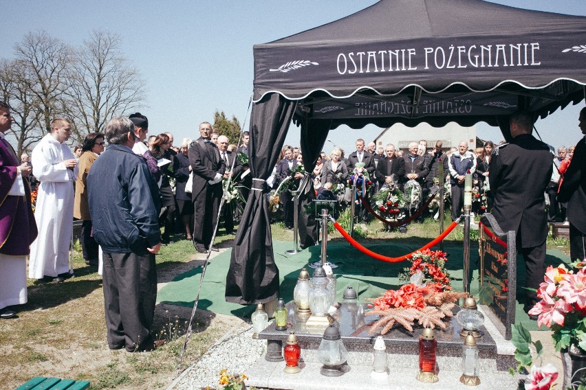 W Rynarzewie odbył się pogrzeb Bartosza Bietrackiego. Miał...