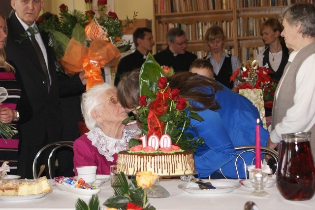 Pani Pelagia świętowała swoje setne urodziny w gronie swoich najbliższych