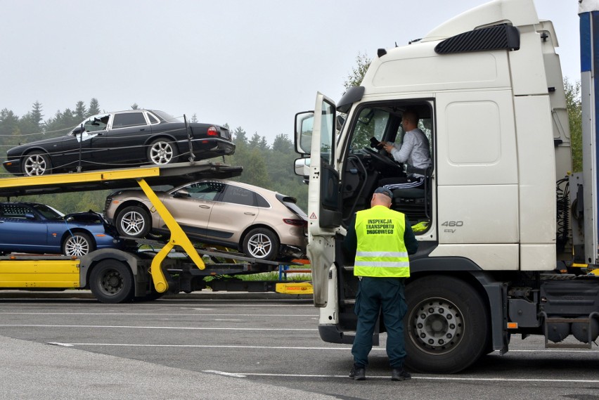 Służby wykryły nielegalny transport odpadów [ZDJĘCIA]