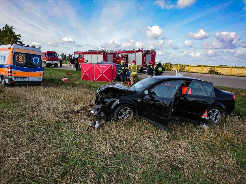 Niewiarowo: Wypadek śmiertelny. Zderzenie audi z citroenem....