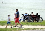 Zalew Zemborzycki: Musimy jeszcze poczekać na nowe ławeczki i stacje naprawy rowerów