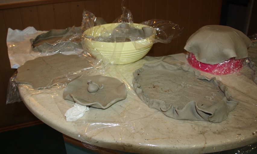 Artystyczne środy w Radziejowskim Domu Kultury - były już zajęcia z ceramiki. Będą inne z różnych technik artystycznych