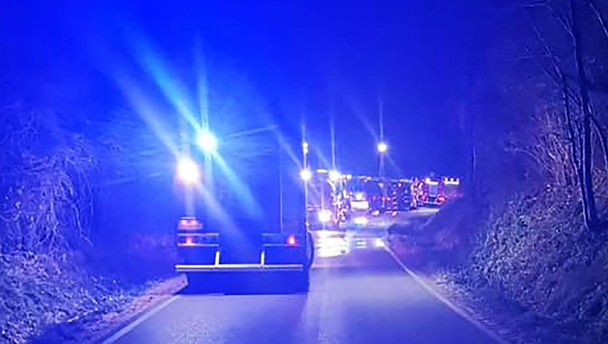 Pożar w Skrzętli-Rojówce. 71 strażaków w 18-godzinnej akcji gaśniczej