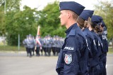 52 nowych podkarpackich policjantów złożyło w Rzeszowie ślubowanie [ZDJĘCIA]