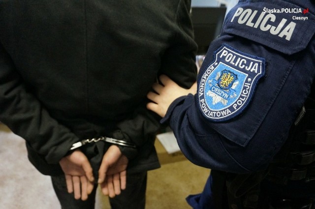 Cieszyńscy policjanci, będąc po służbie dokonali zatrzymania obywatela Czech, który ukradł warte 2600 zł okulary.