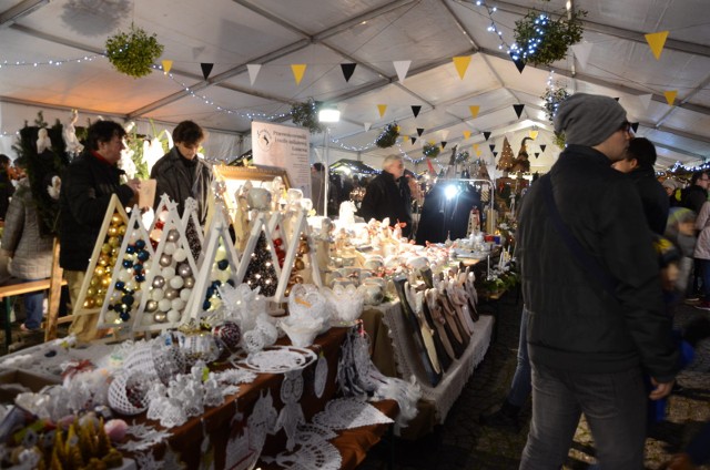 Jarmark bożonarodzeniowy w Tarnowskich Górach odbędzie się w połowie grudnia. Nie zabraknie stoisk na rynku.