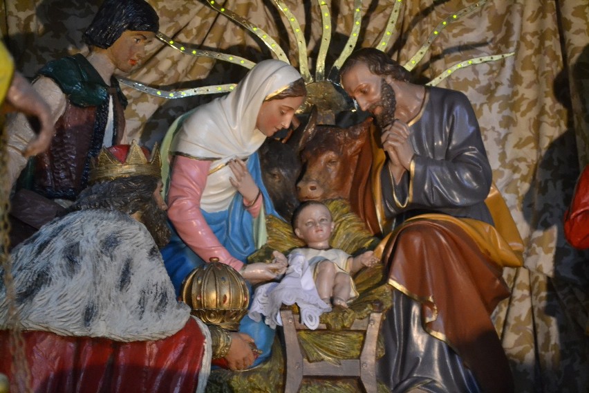 Stajenka bożonarodzeniowa w bazylice w Rybniku