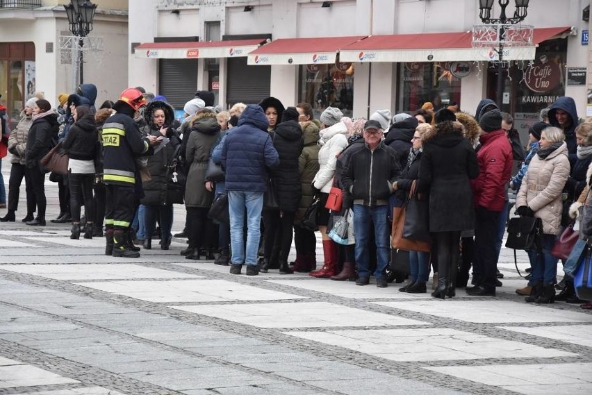 Ewakuowano prawie 200 osób....