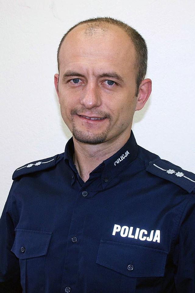 Aby zagłosować na asp. Marcina Świerczyńskiego wyślij SMS o treści POLICJANT.2 na numer 7155 (koszt 1.23 zł z VAT)