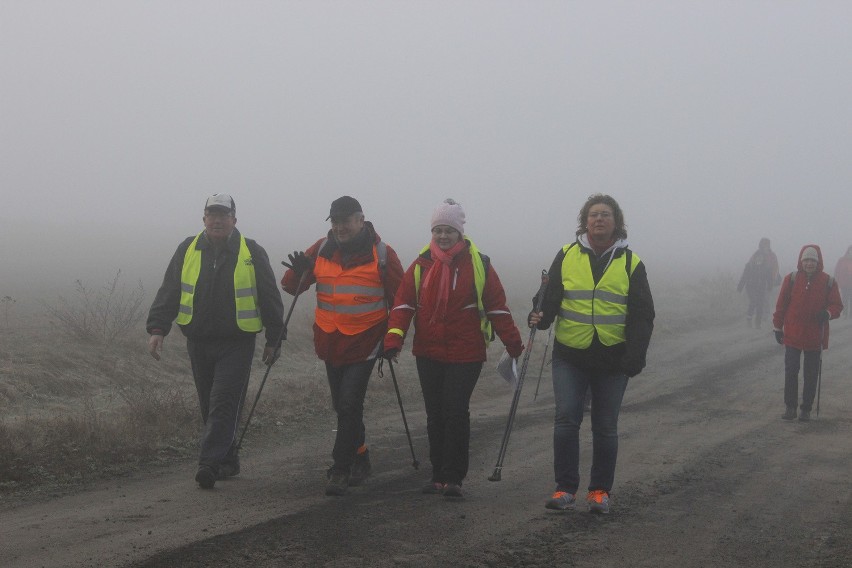 Ekstremalna droga krzyżowa w Łodzi. Przeszli nocą 44 kilometry [ZDJĘCIA]