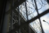 Sprawa kobiety odnalezionej w piwnicy bloku Staszowie: areszt dla 55 latka 