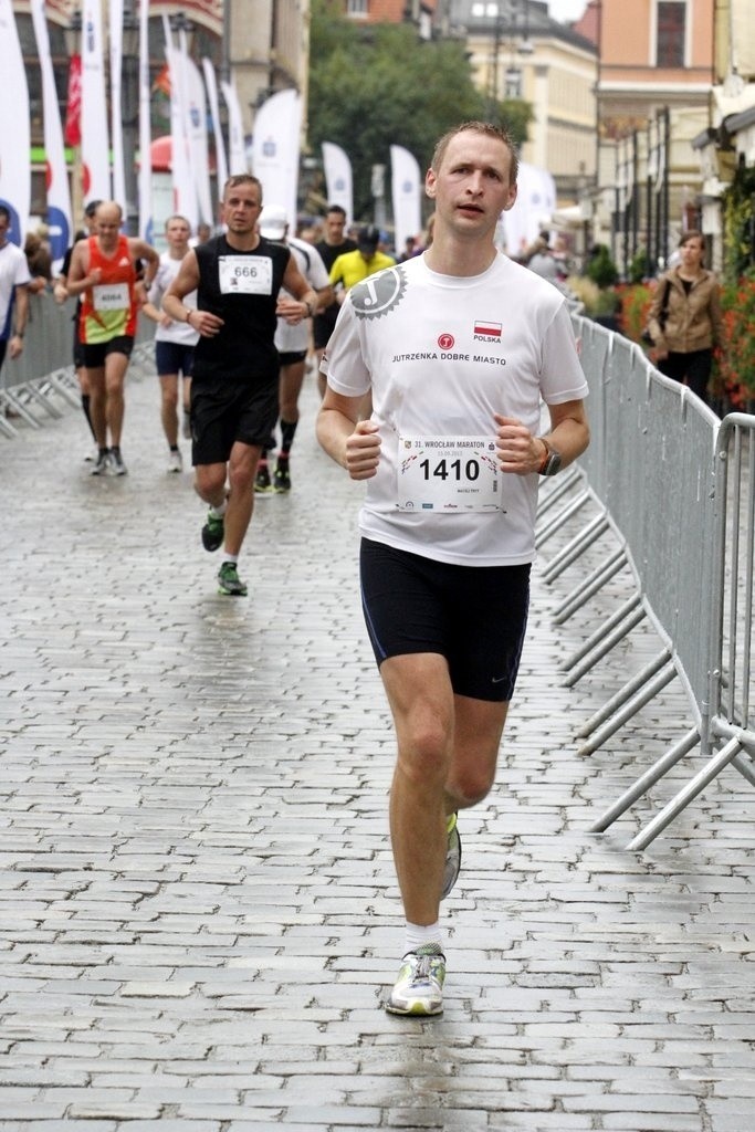 Maraton Wrocław - ZDJĘCIA - zawodnicy z numerami 1401 - 1600