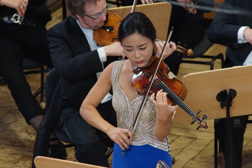 Soyoung Yoon oraz Die Deutsche Kammerphilharmonie Bremen