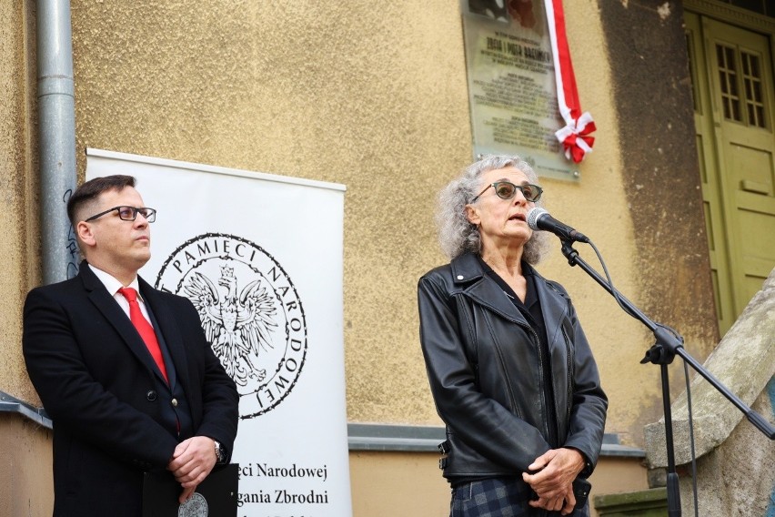 Uroczystość odsłonięcia tablicy upamiętniającej Zofię i Piotra Bresińskich w Sopocie