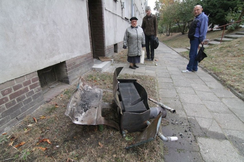 Wrocław: Wybuch pieca w bloku na Mieleckiej. Trzy osoby są ranne. W tym dziecko