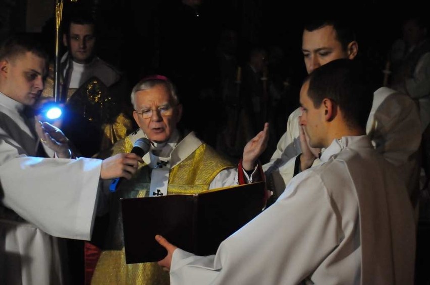 Liturgia Wigilii Paschalnej z procesją rezurekcyjną w Katedrze Wawelskiej i w Bazylice Mariackiej