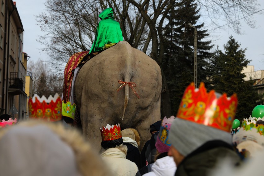 Orszak Trzech Króli w Krakowie - zielony, azjatycki