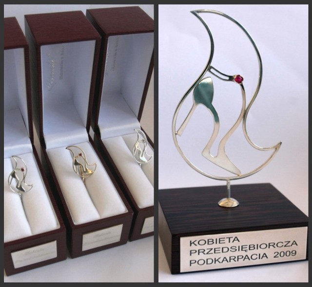 Statuetka i odznaczenia dla alureatek plebiscytu Kobietą Przedsiębiorczą 2009.